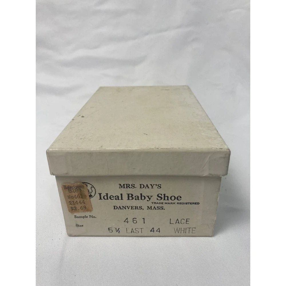 Mrs Day's Ideal Baby Shoe Size 5-1/2 White Leather Vintage Original Box